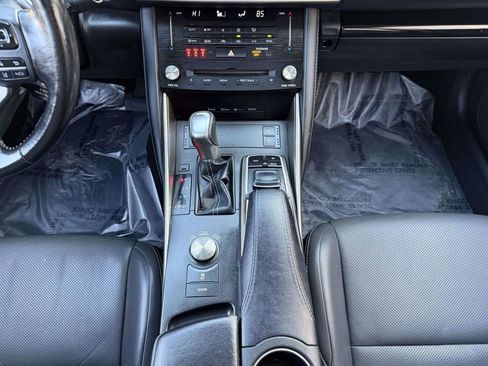 Used 2018 Lexus IS 300 AWD w/ Comfort Package image 17