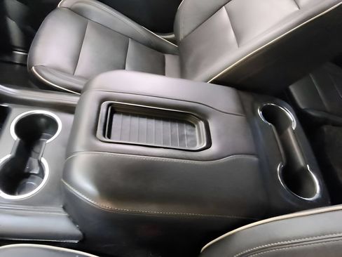 Used 2022 GMC Yukon XL SLT AWD/4WD image 58