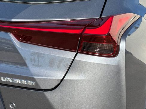 Used 2025 Lexus UX 300h FWD w/ Accessory Package (Z1) image 34