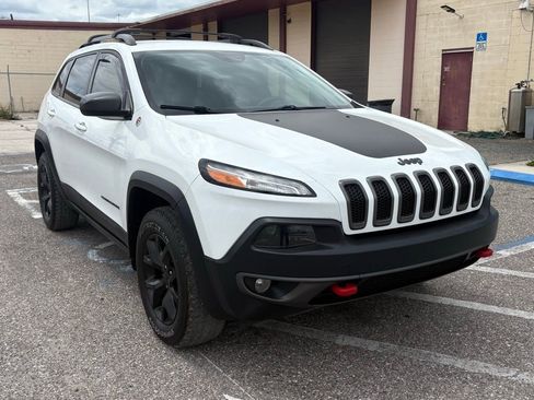 Used 2017 Jeep Cherokee Trailhawk w/ Comfort/Convenience Group image 1