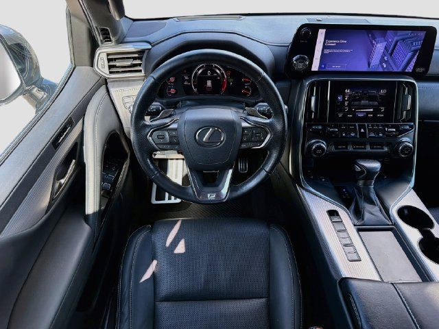 Used 2023 Lexus LX 600 F Sport w/ Accessory Package (A2) AWD/4WD image 18