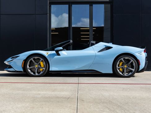 Used 2024 Ferrari SF90 Spider AWD/4WD image 9