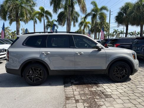 Certified 2025 Kia Telluride SX X-Line AWD/4WD image 8