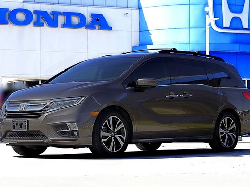 Used 2019 Honda Odyssey Elite image 1