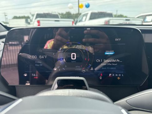 Used 2024 Chevrolet Traverse LT w/ Enhanced Driving Package FWD image 29