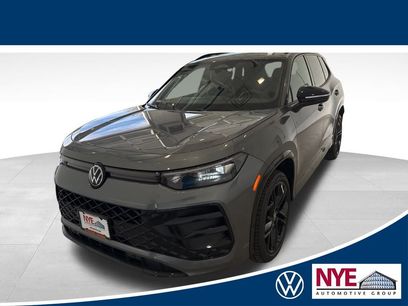 New 2025 Volkswagen Tiguan SE R-Line