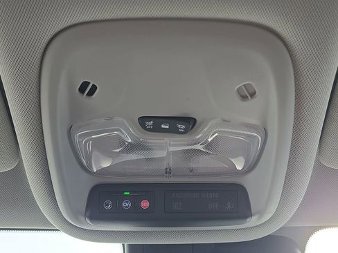 Certified 2023 Chevrolet TrailBlazer LT w/ Convenience Package image 36