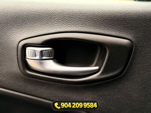 Used 2020 Jeep Compass Limited FWD image 18