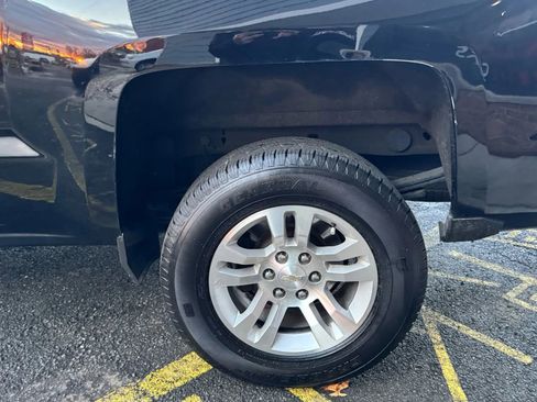 Used 2018 Chevrolet Silverado 1500 LT w/ All Star Edition image 34