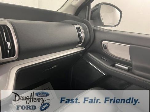 New 2026 Ford Expedition Active image 49