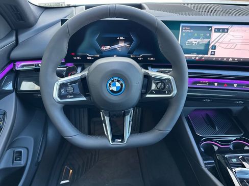 New 2026 BMW i5 eDrive40 w/ M Sport Package image 15