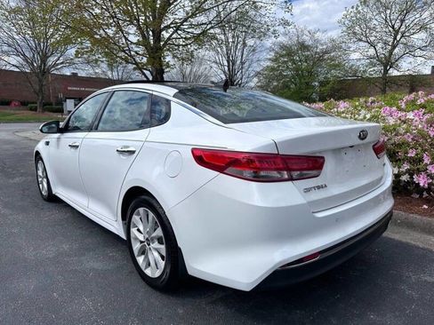Used 2016 Kia Optima EX w/ Option Group 040 FWD image 6