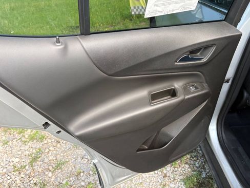 Used 2022 Chevrolet Equinox LT FWD image 13