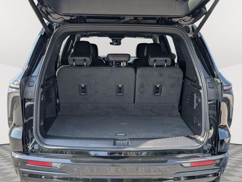 Used 2024 Chevrolet Traverse RS w/ LPO, Floor Liner Package AWD/4WD image 15