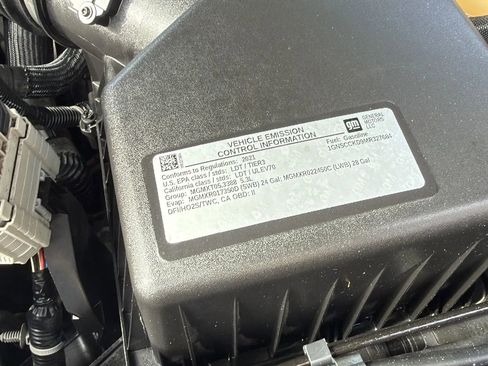 Used 2021 Chevrolet Suburban LT image 30