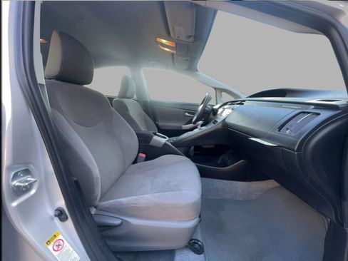Used 2014 Toyota Prius Prime Plug-In Hybrid FWD image 35