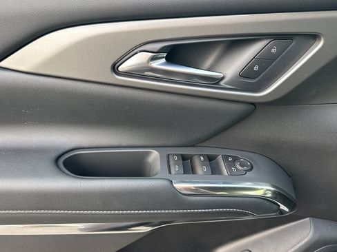 New 2026 Chevrolet Traverse LT w/ Driver Confidence Package image 10