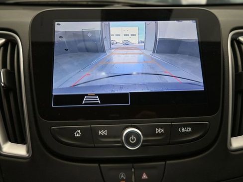 Used 2025 Chevrolet Malibu LT image 35