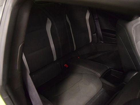 Used 2021 Chevrolet Camaro LT w/ Technology Package image 29