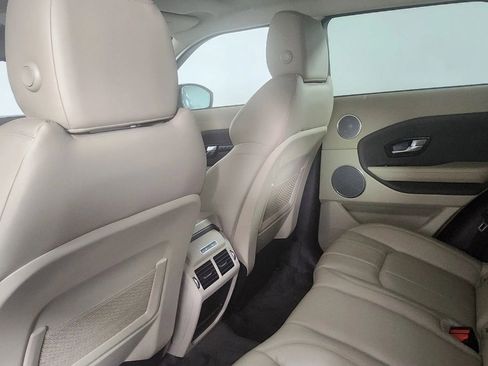 Used 2019 Land Rover Range Rover Evoque SE image 13
