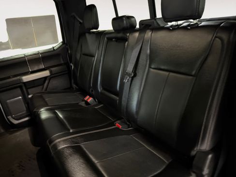 Used 2021 Ford F350 Lariat w/ Chrome Package image 16