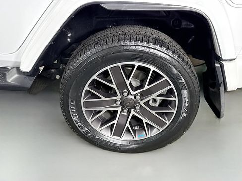 Used 2023 Jeep Wrangler Unlimited Sahara AWD/4WD image 34