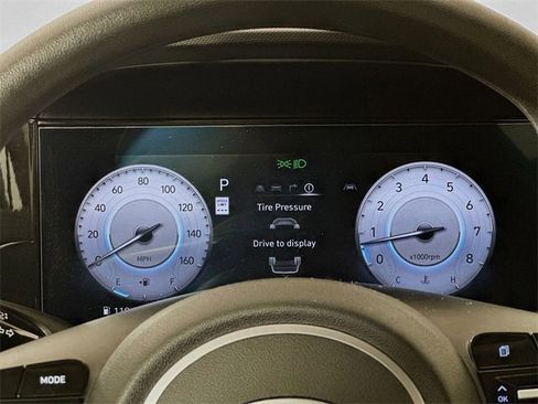 Certified 2024 Hyundai Elantra SEL image 17