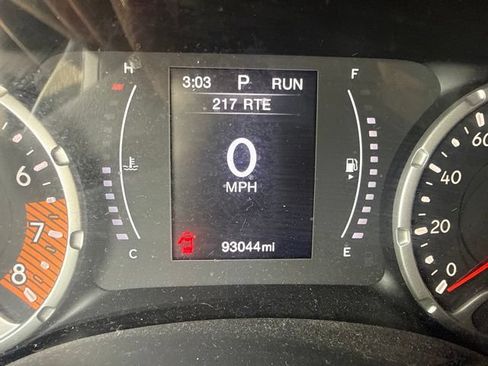 Used 2020 Jeep Renegade Altitude AWD/4WD image 7