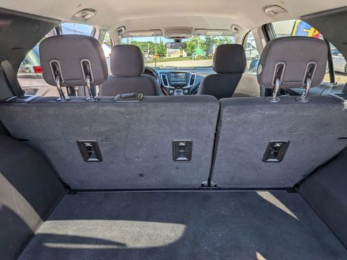 Used 2018 Chevrolet Equinox LT AWD/4WD image 37