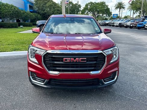 Used 2023 GMC Terrain SLE FWD image 2