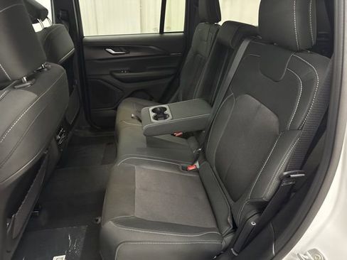New 2026 Jeep Grand Cherokee Laredo image 5