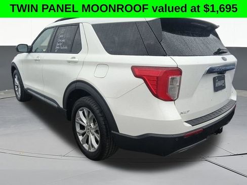 Used 2020 Ford Explorer XLT w/ Equipment Group 202A AWD/4WD image 4