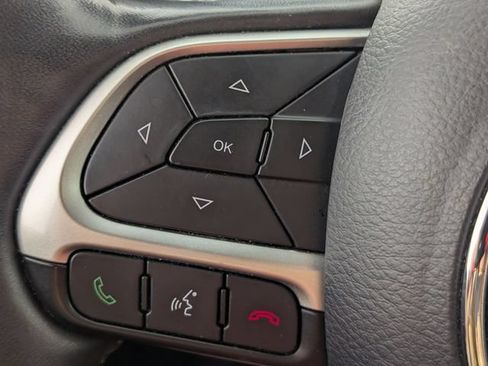 Used 2018 Jeep Compass Latitude w/ Popular Equipment Group AWD/4WD image 15