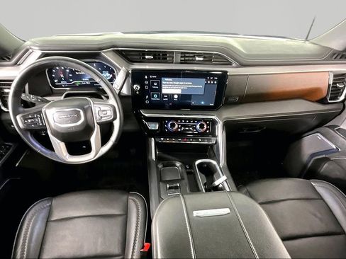 Used 2024 GMC Sierra 2500 Denali w/ Denali Reserve Package AWD/4WD image 8