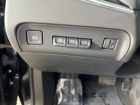 Certified 2023 Buick Enclave Avenir w/ LPO, Floor Liner Package AWD/4WD image 29