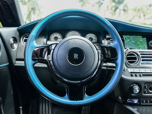 Used 2019 Rolls-Royce Wraith RWD image 22