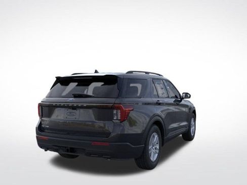 New 2026 Ford Explorer Active RWD image 10