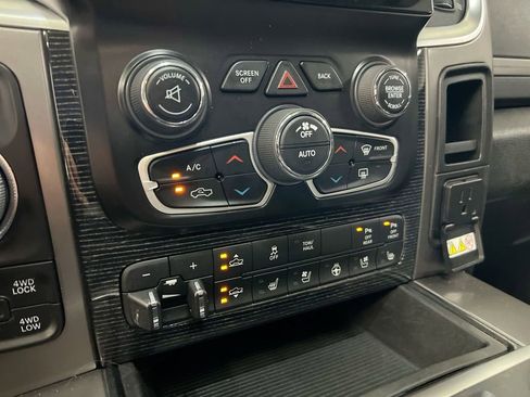 Used 2014 RAM 1500 Limited AWD/4WD image 16