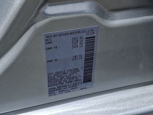 Used 2024 Nissan Altima 2.5 SV FWD image 29