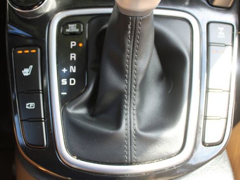 Certified 2025 Kia Seltos EX w/ EX Sunroof Package AWD/4WD image 36
