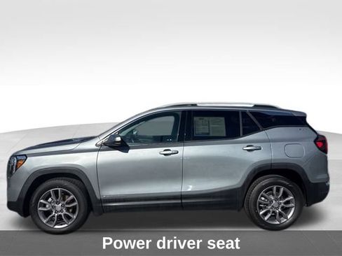 Used 2024 GMC Terrain SLT image 4
