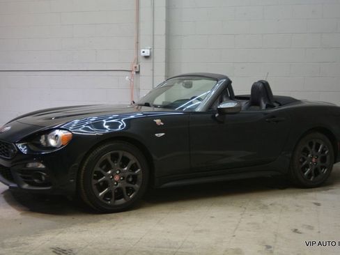 Used 2017 FIAT 124 Spider Abarth RWD image 24