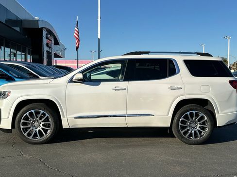 Used 2023 GMC Acadia Denali w/ Denali Ultimate Package image 7