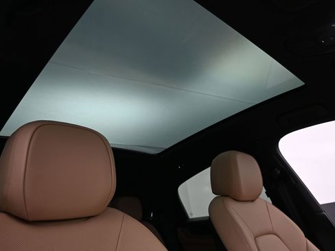 New 2026 Porsche Cayenne S image 18