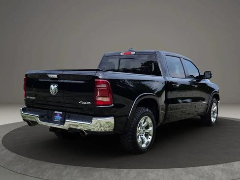 Used 2019 RAM 1500 Laramie AWD/4WD image 11