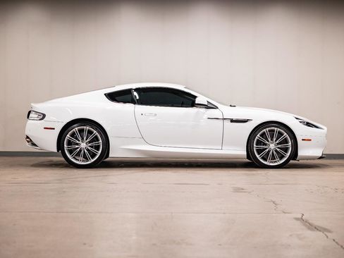 Used 2012 Aston Martin Virage Coupe image 10