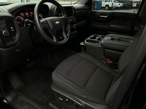 Used 2024 Chevrolet Silverado 1500 Custom image 10