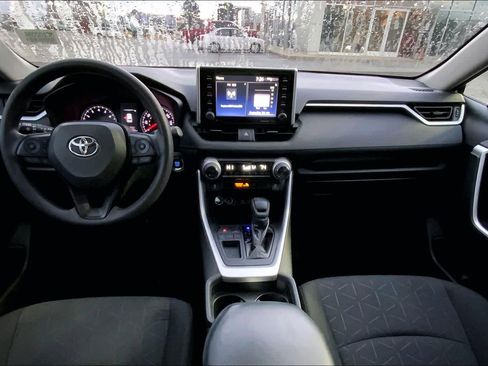 Used 2021 Toyota RAV4 XLE image 15