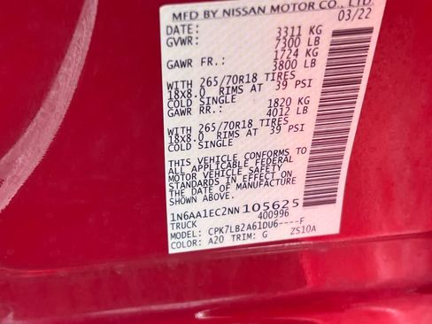 Used 2022 Nissan Titan SV AWD/4WD image 35