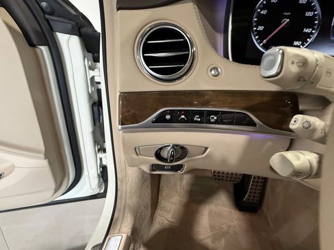 Used 2016 Mercedes-Benz S 550 4MATIC Sedan image 24